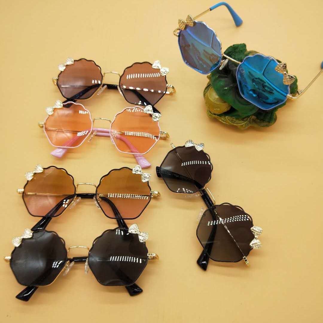 Children's sunglasses, girls' cartoon glasses, boys' UV protection and polarized light for children