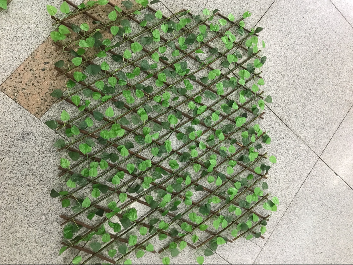 The first choice for artificial plant decoration in the living room background is the small-leaf fence Specification image