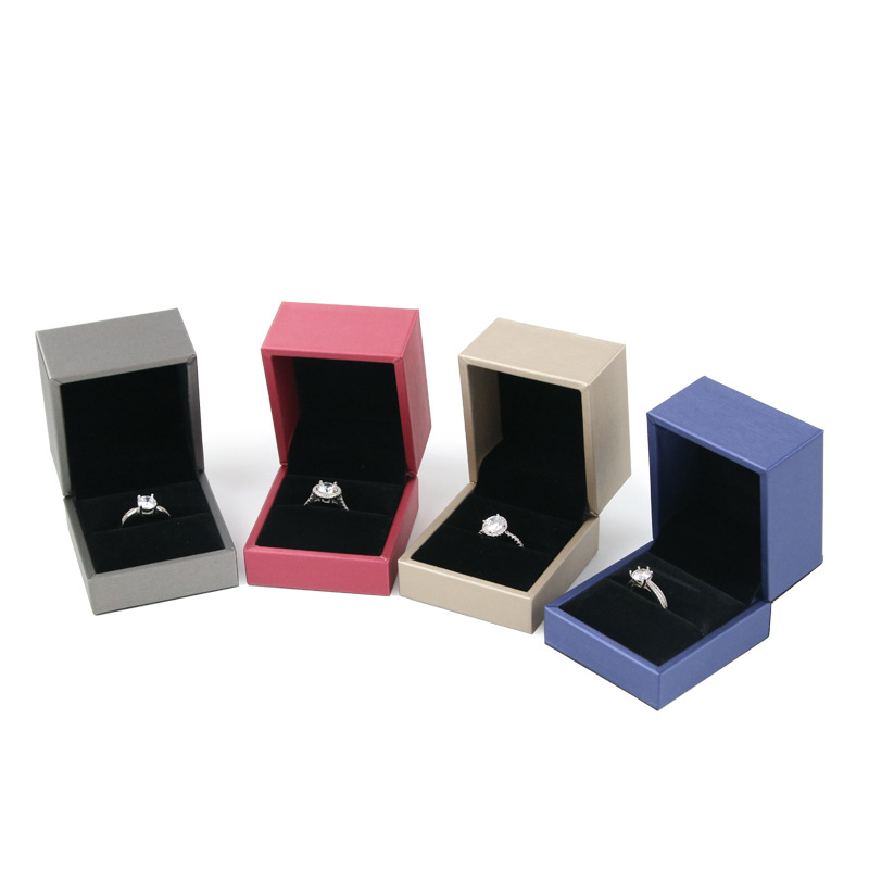 Spot brushed leather ring earring pendant bracelet box