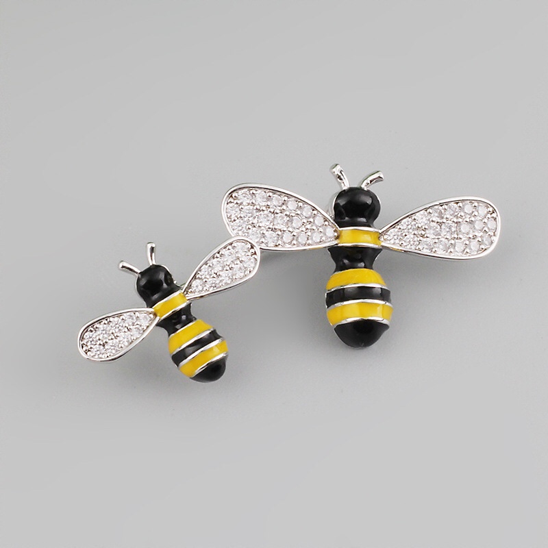 Korean version high-end oil-dripping bee zircon brooch details Picture