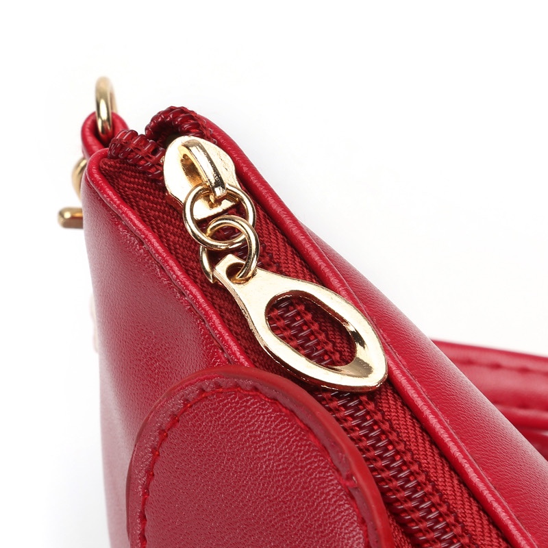 Classic European and American PU cosmetic bags, round dot bow hand-held bags, original manufacturer, cartoon handbags Application Scenario