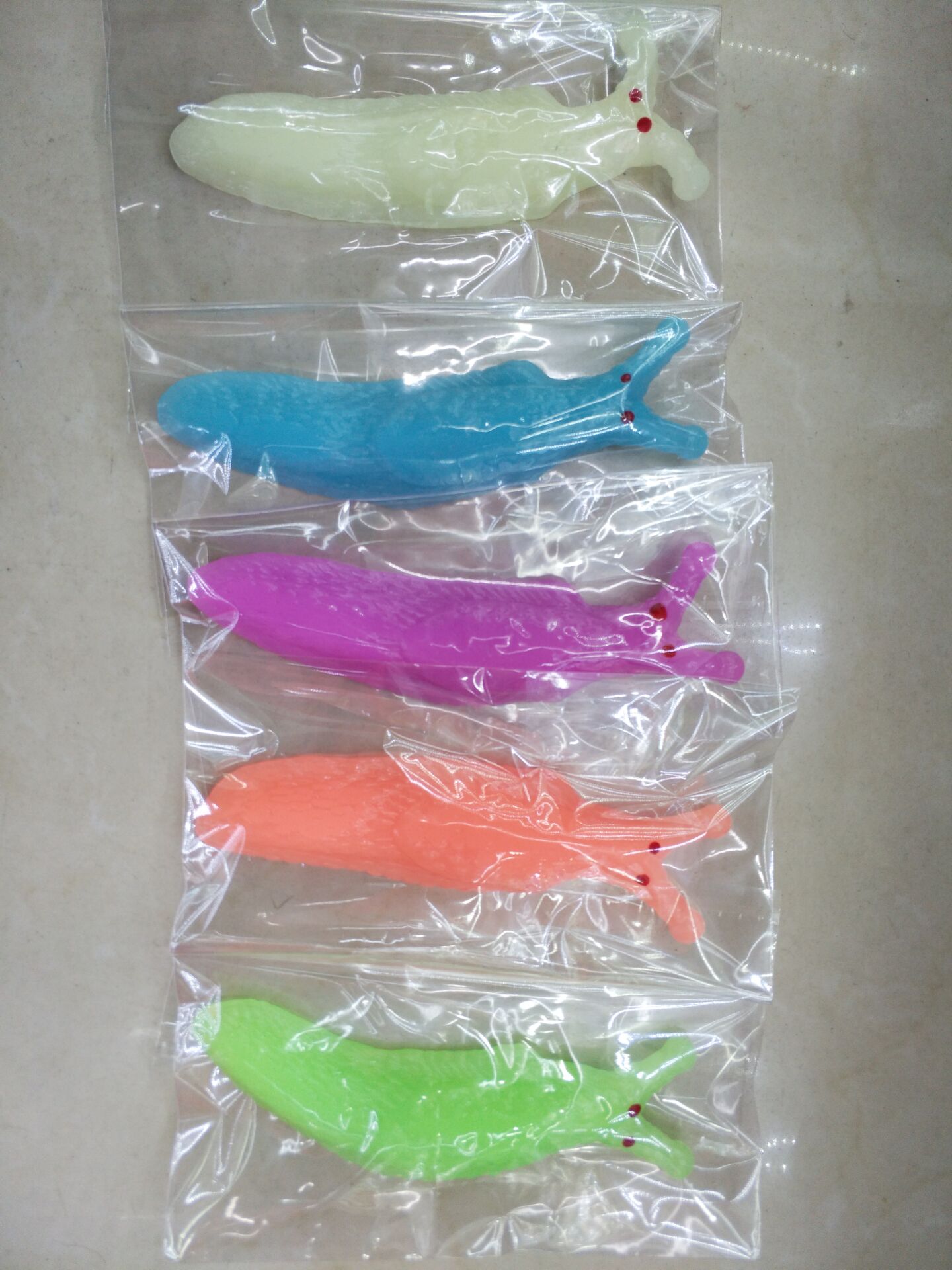 发泄玩具儿童玩具粘粘软胶动物夜光蜗牛