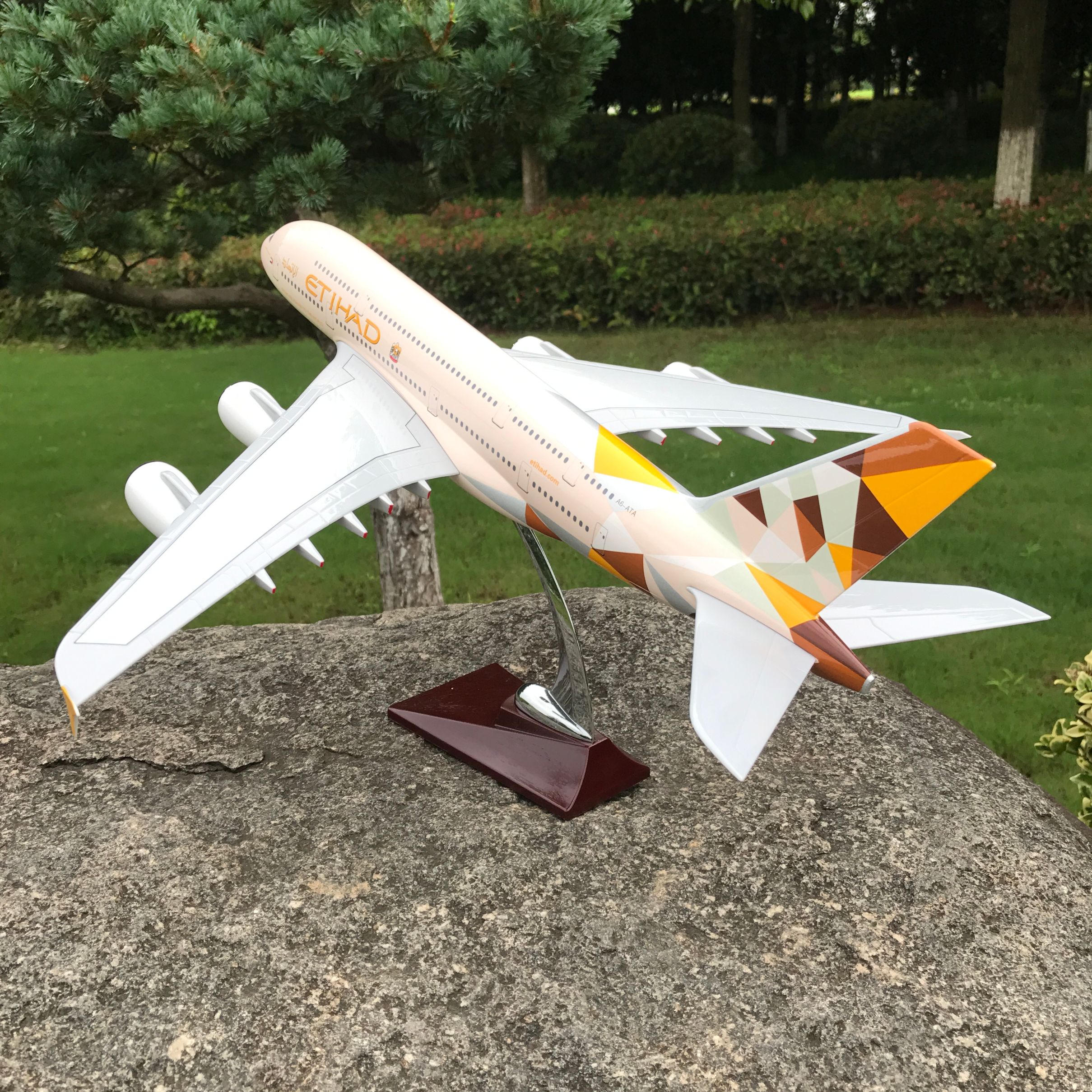 旅游纪念品居家装饰工艺品桌面摆件大号飞机模型ETIHAD航空图