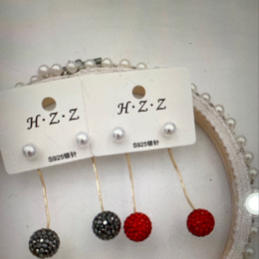 Pearl earrings from Dongdaemun, Korea