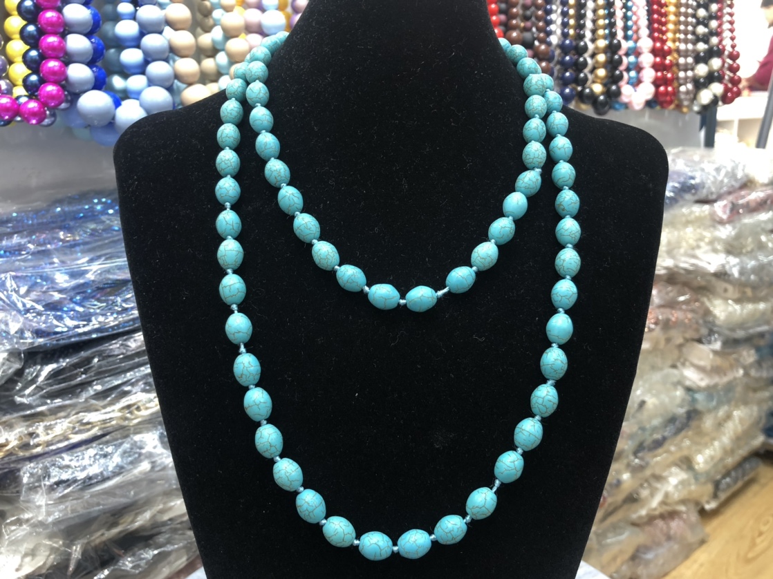 Hand-knotted necklace 2 thumbnail