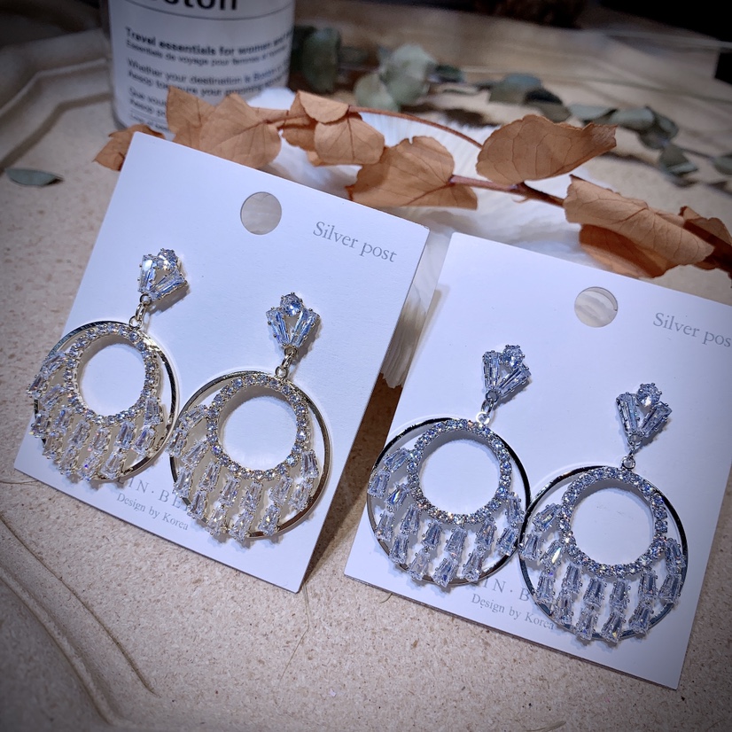 Gold ring earrings thumbnail