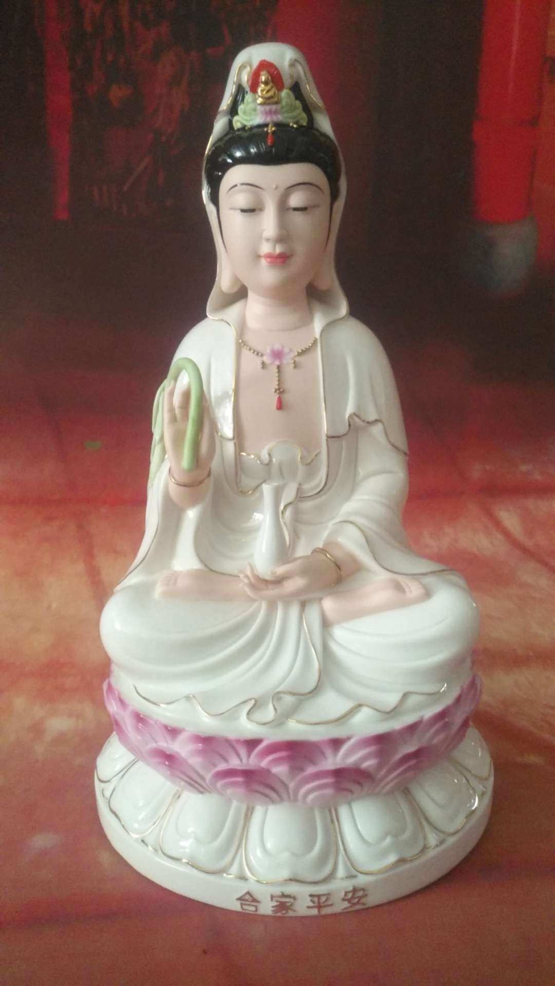Auspicious Buddha statue with gilded ancient lotus and Guanyin details Picture