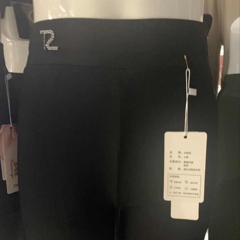黑色打底裤产品图