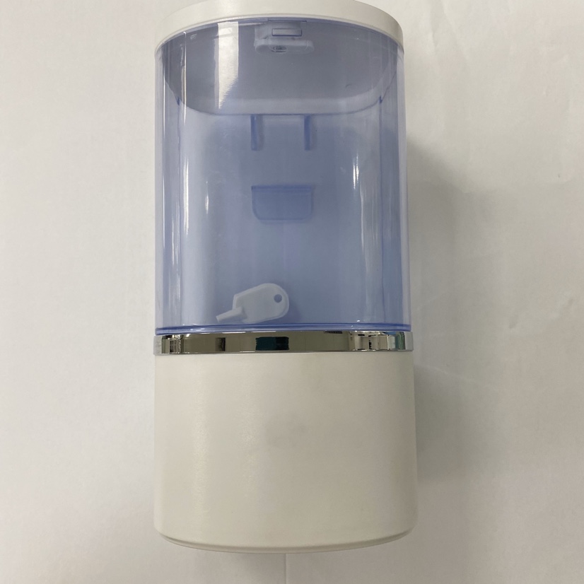 感应皂液器12