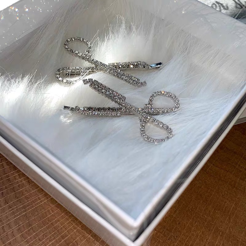 Creative design sense, handcrafted diamond-encrusted scissors hairpins, elegant ins side clip headwear, hairpins, feminine fashion details Picture