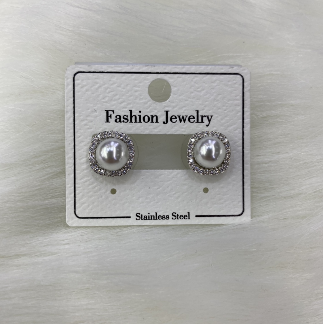 珍珠 蝴蝶结耳钉女简约小巧气质韩国珍珠耳环百搭网红新款潮耳饰品韩版奢华大气新娘套装 环保铜微镶aaa 锆石项链 耳环 套装 宴会婚纱配饰 吊坠项链 手链 戒指批发 价格 库存 义乌小商品城