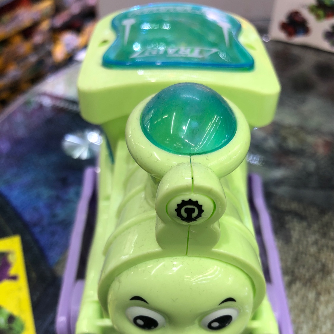 电动灯光音乐万向火车头