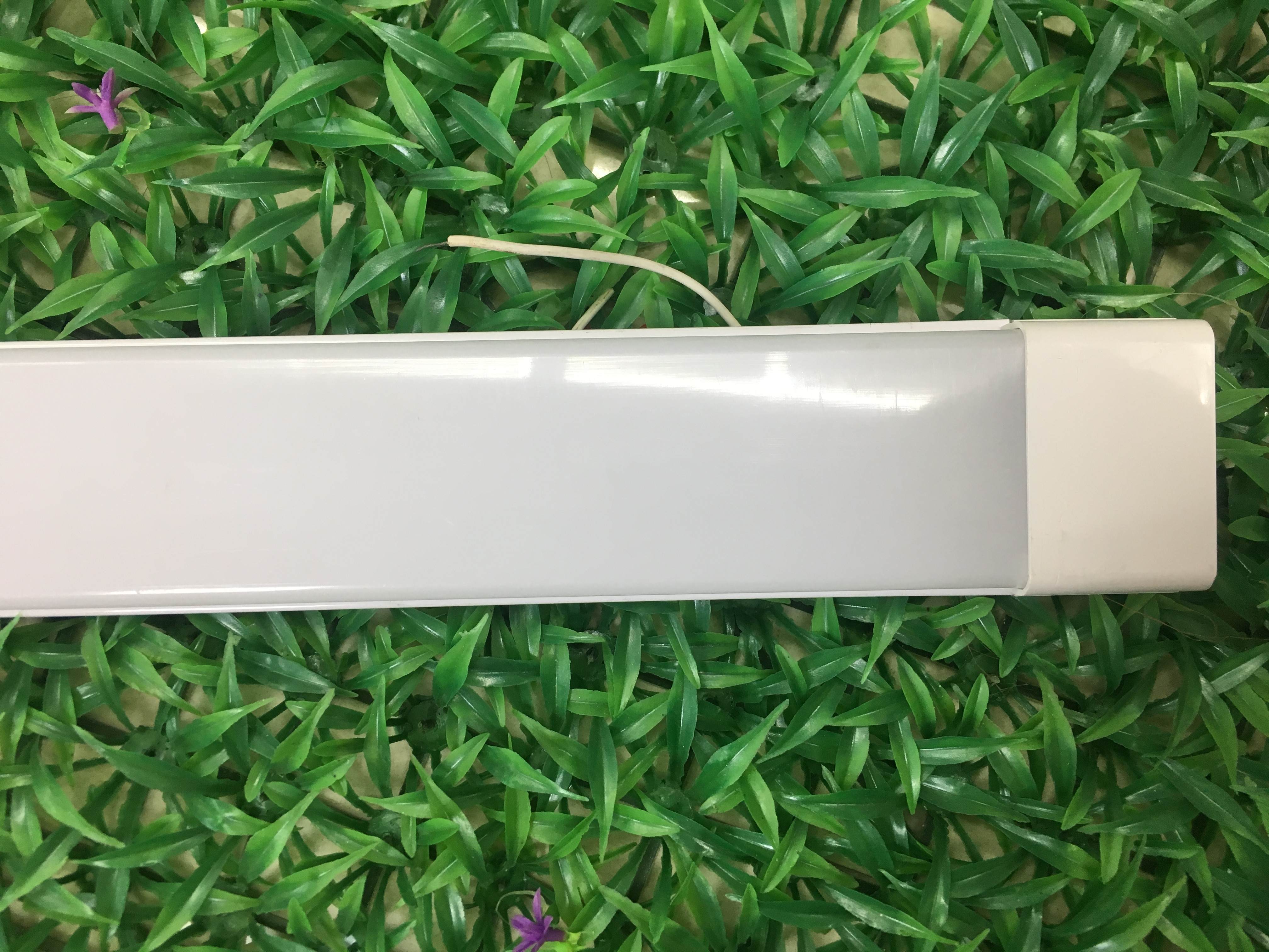 Led Three Anti-Purification Light 1.2M 40W Super Bright Integrated Support Light Dust-Proof Long Strip Light Opal Cover Item Picture