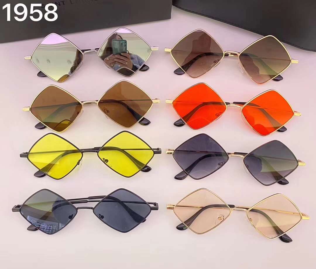 Prevent outside sunglasses. thumbnail