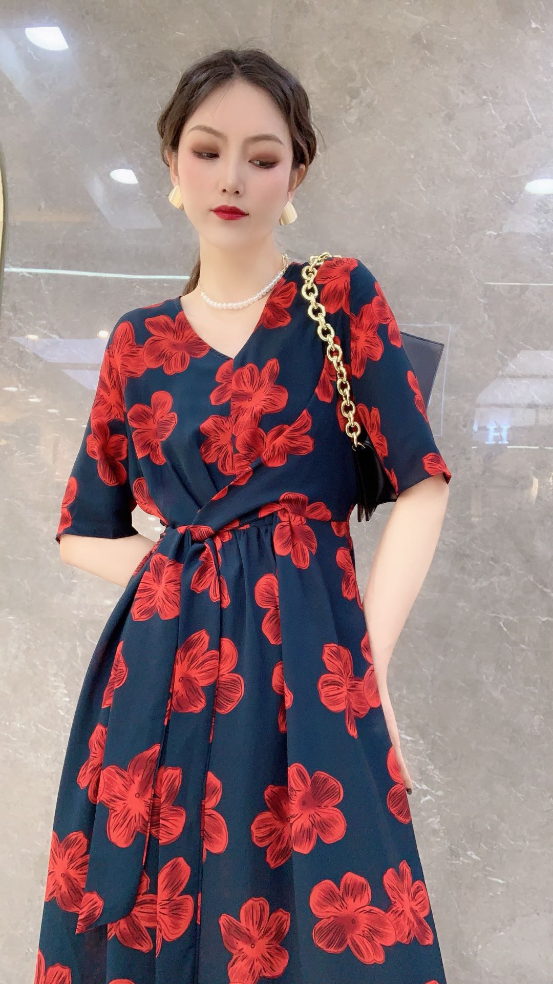 夏装女款时尚真丝连衣裙