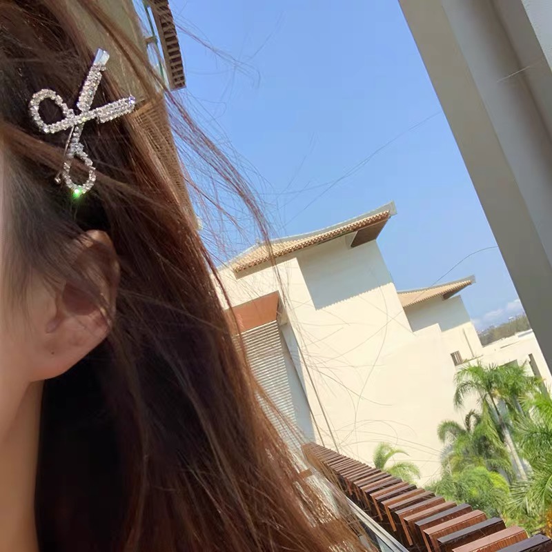 Creative design sense, handcrafted diamond-encrusted scissors hairpins, elegant ins side clip headwear, hairpins, feminine fashion Specification image