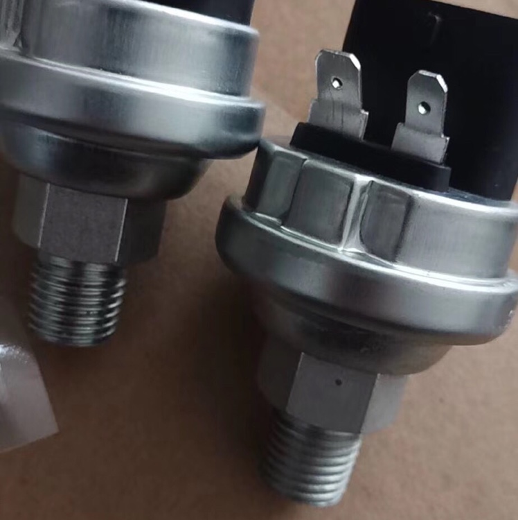 L4700-38231G0 Electronic oil Yuchai 612600080875 electronic oil Weichai