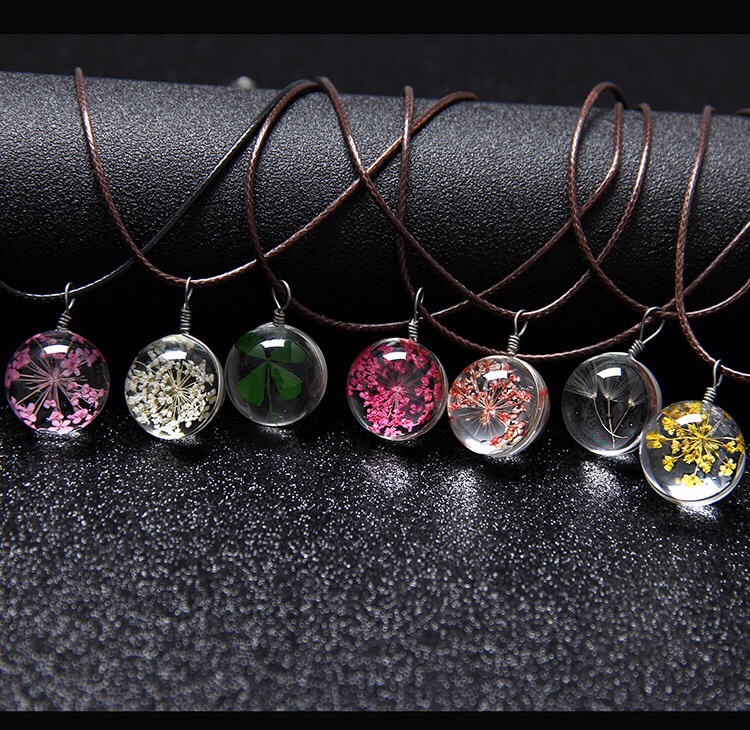 Dried flower glass globe necklace thumbnail