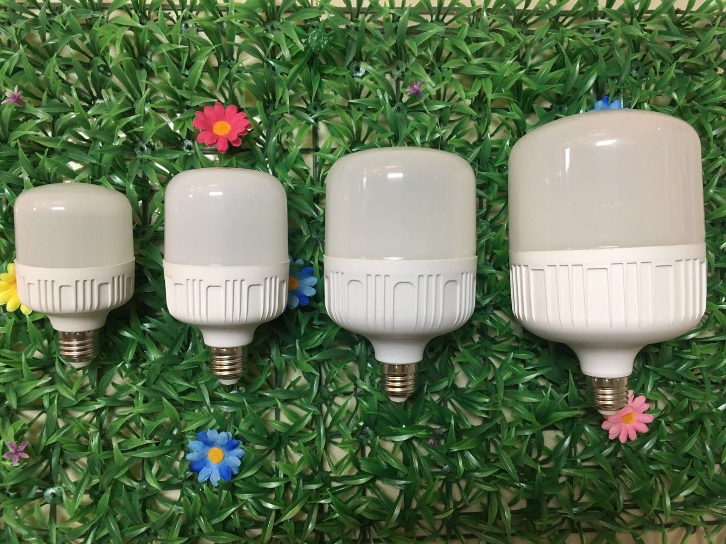 Screw Bulb T Bulb Energy-Saving Light Bulb 9W Specification drawing