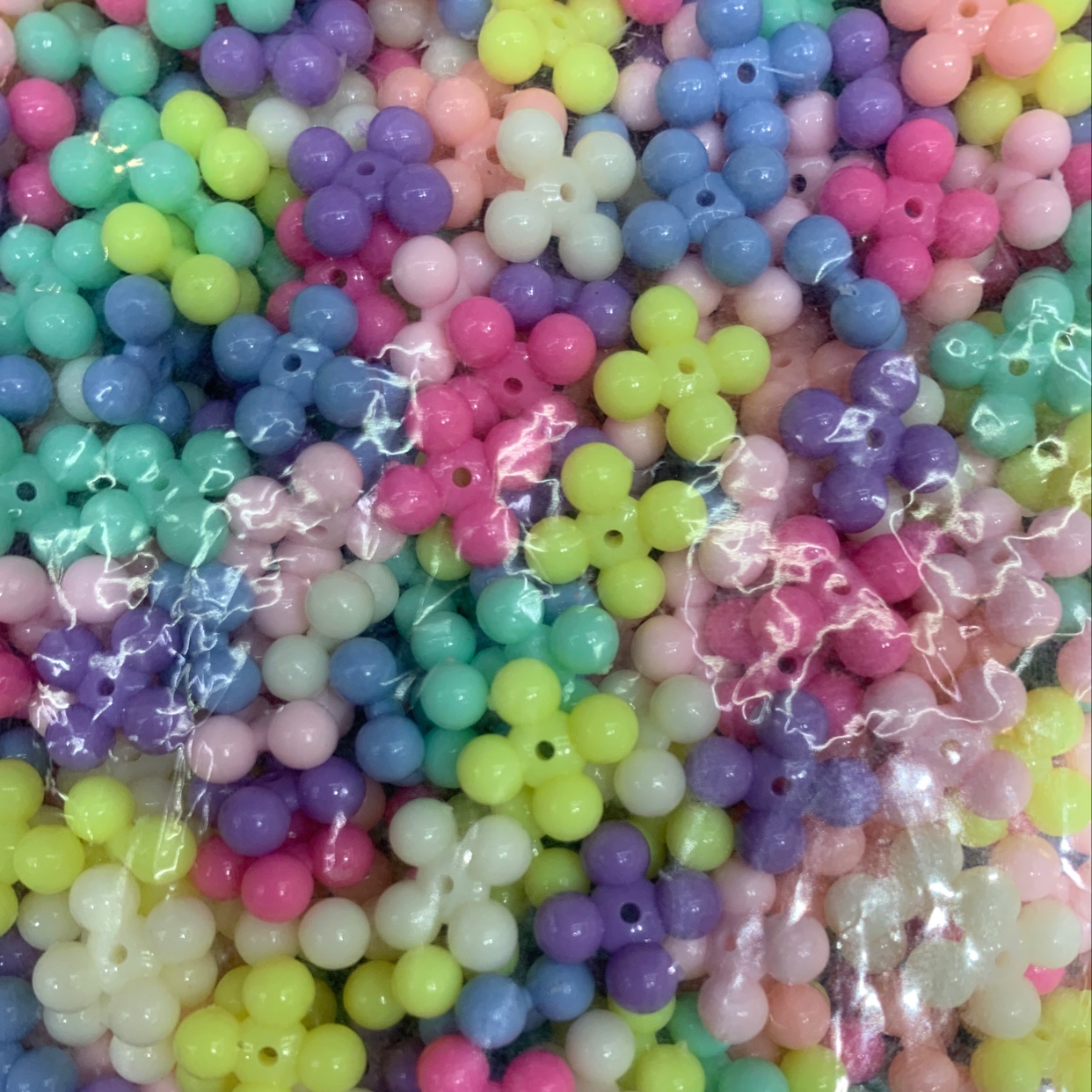 Bead acrylic with four corners thumbnail