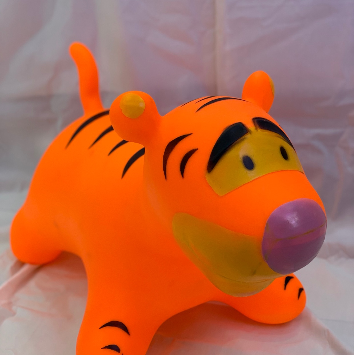 A new explosion-proof, thickened, environmentally friendly and inflatable jumping animal, the tiger jumping horse