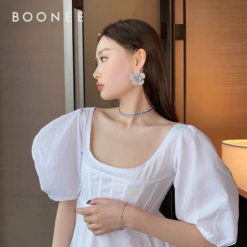 Custom-made full-diamond three-dimensional large rose luxury stud earrings, fashionable and popular 2020 new silver needle earrings and earrings for women Application Scenario