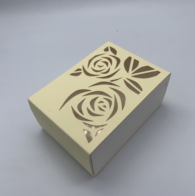 Hollowed-out flower drawer box thumbnail