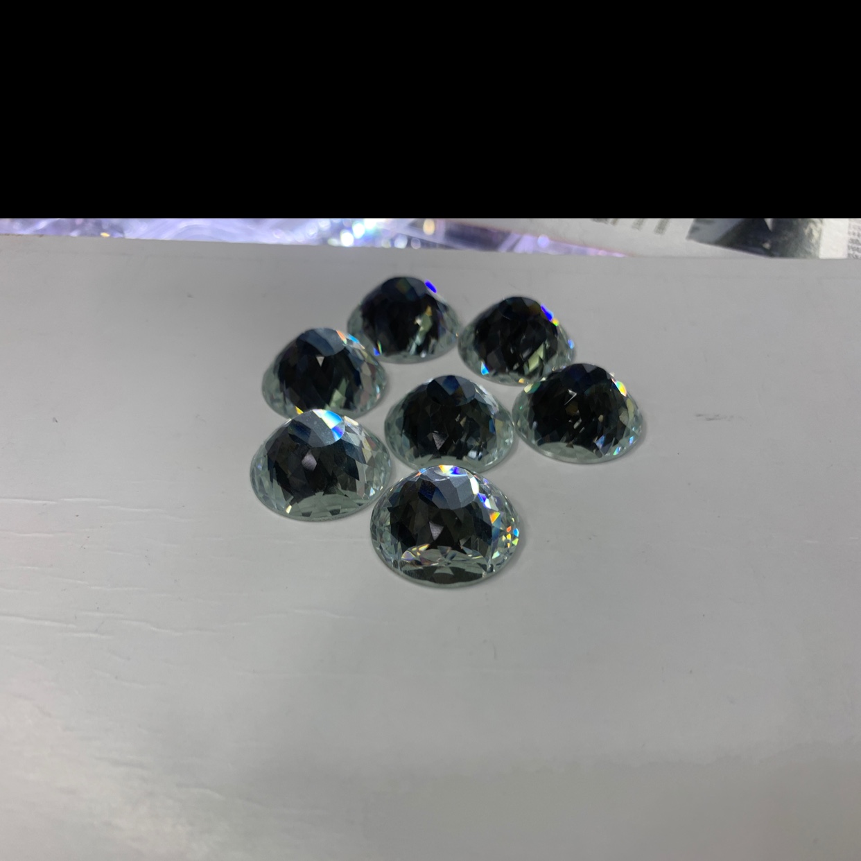 A 25mm round small countertop Specification image