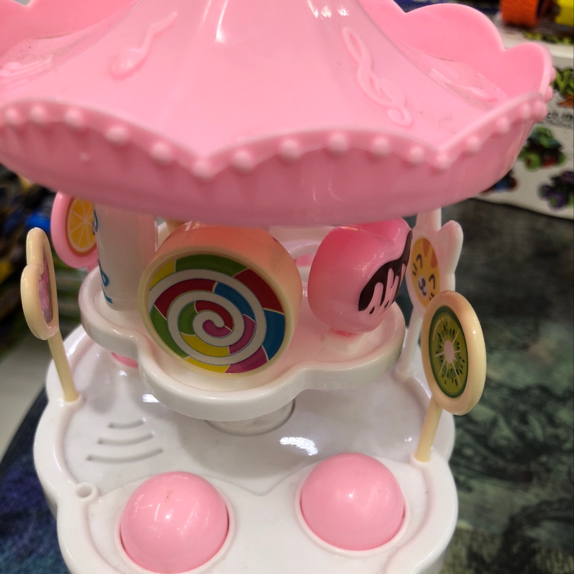 电动灯光音乐万向冰激凌车