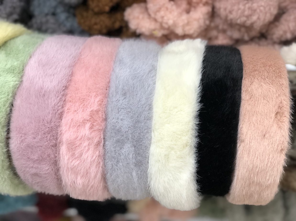 The sweet macaron-colored plush hair band from South Korea is a versatile solid-color trendy hair band Specification image