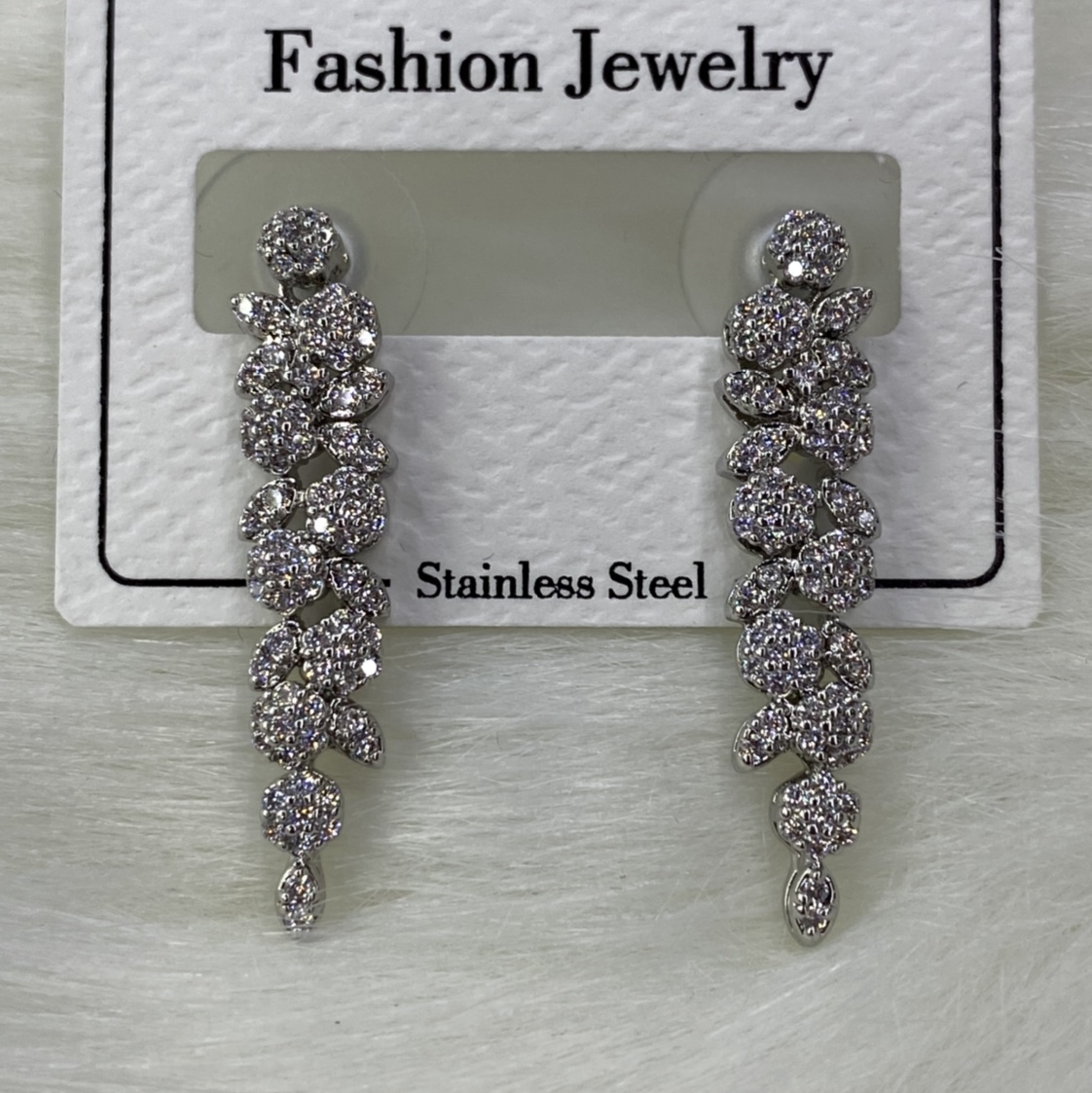 项链/珍珠项链/珍珠/饰品/淡水珍珠白底实物图