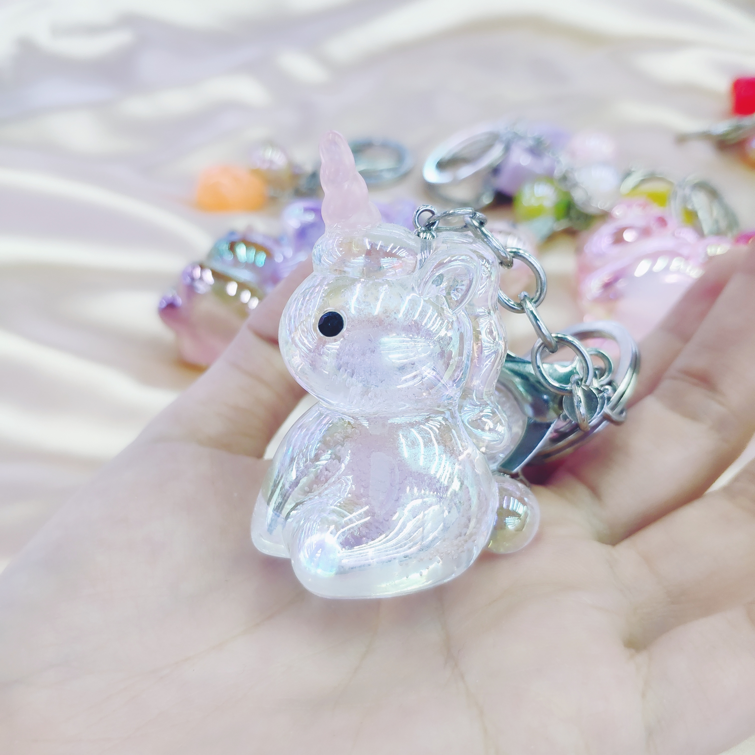Aizhu jewelry, colorful transparent bubble little unicorn acrylic pendant accessories, clothing accessories detail image 4
