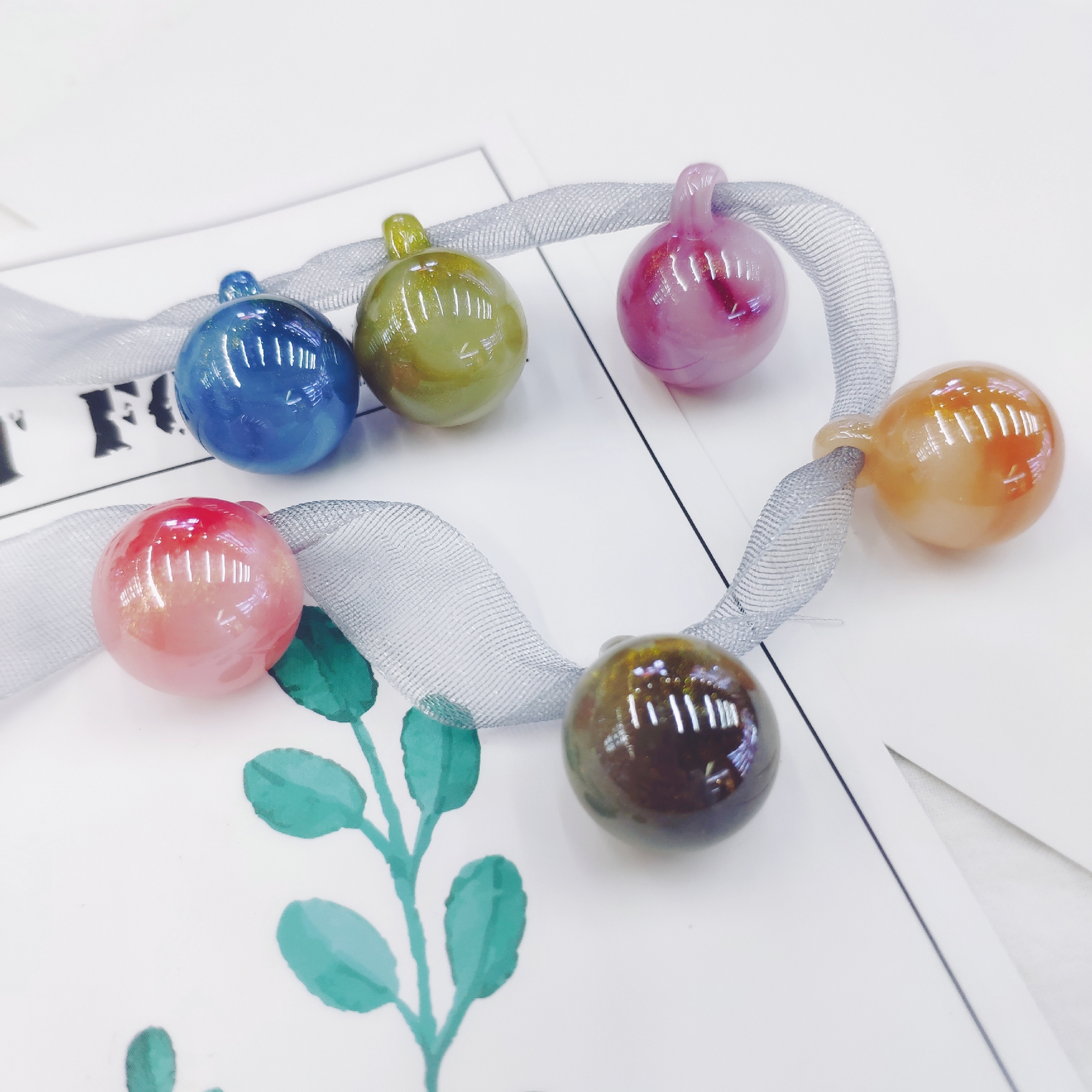 Aizhu Jewelry 16mm colorful dual-color hanging hole round beads, gold powder pearlescent acrylic jewelry accessories, clothing accessories detail image 2