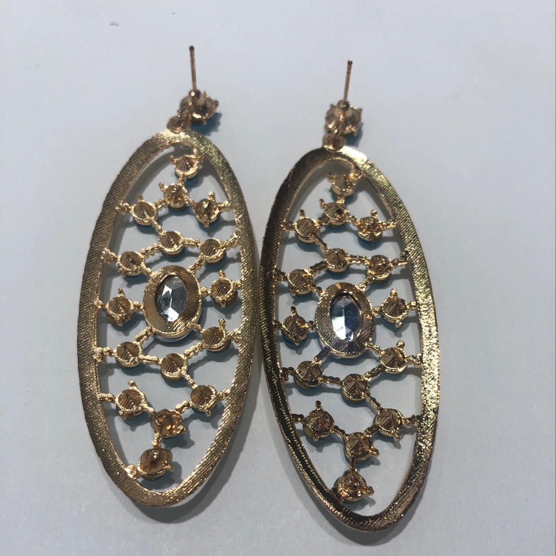 Yuna Accessories A-111 Rose gold stud earrings, high-end earrings, exquisite earrings, fashionable and trendy earrings, simple earrings, women's style details Picture