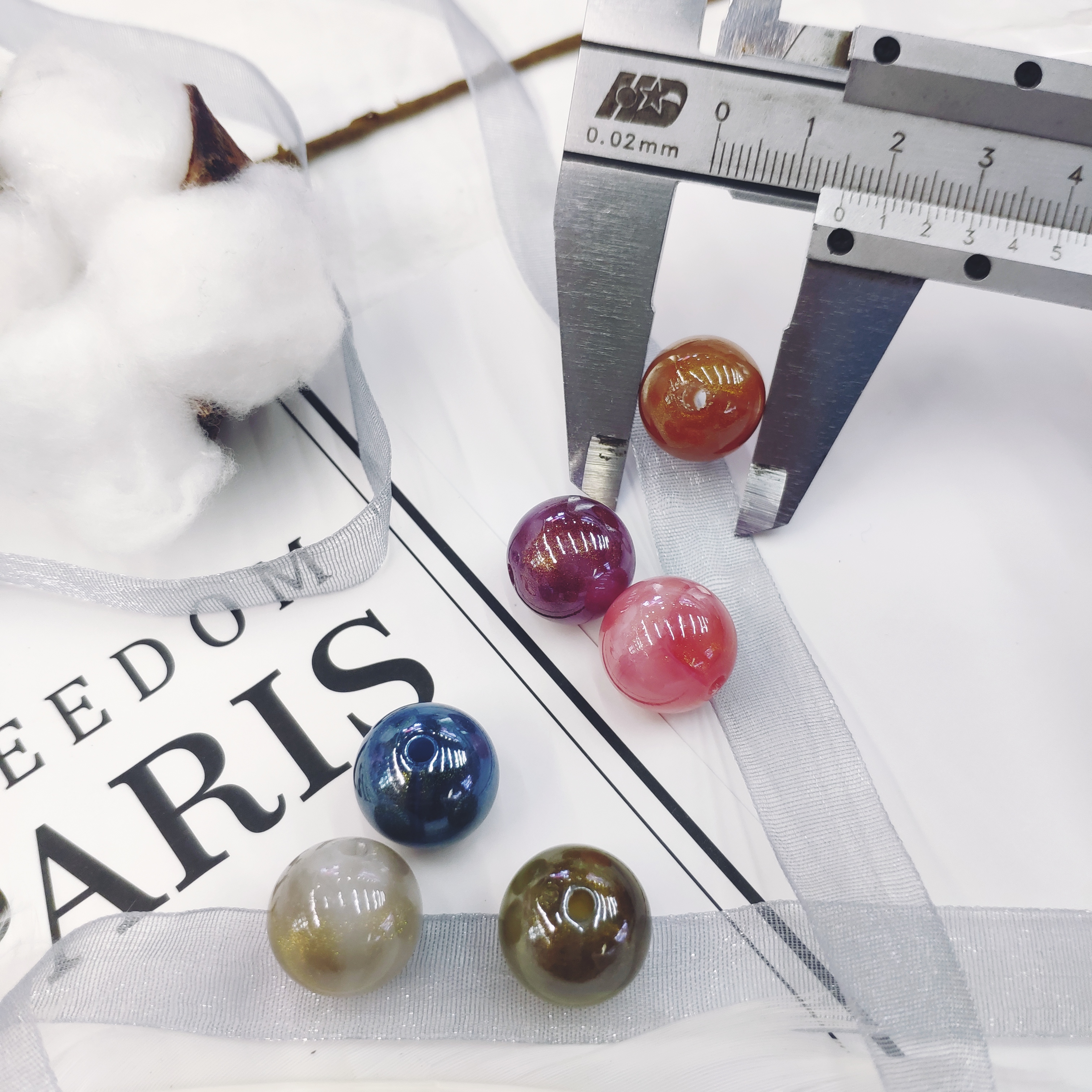 Aizhu Jewelry 16mm color dual-color straight hole round bead gold powder pearlescent acrylic jewelry accessories and clothing accessories detail image 3