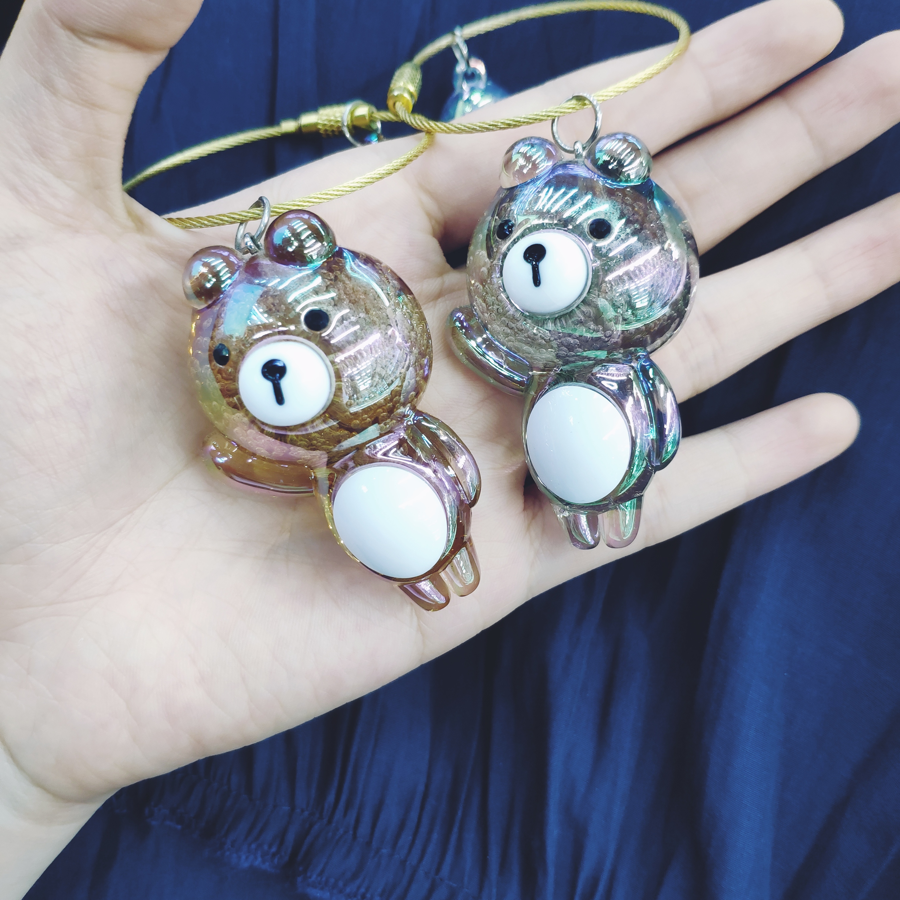 Aizhu jewelry bubble acrylic Brown Bear car keychain pendant, schoolbag cartoon chain bag lock detail image 3