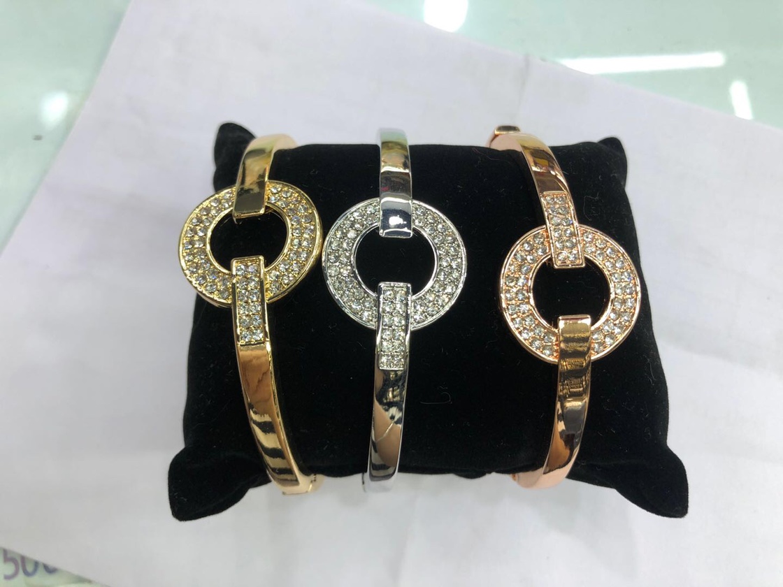 Round bracelet