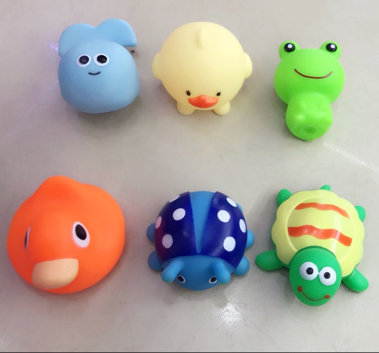 Six small animal net bag button rubber toys