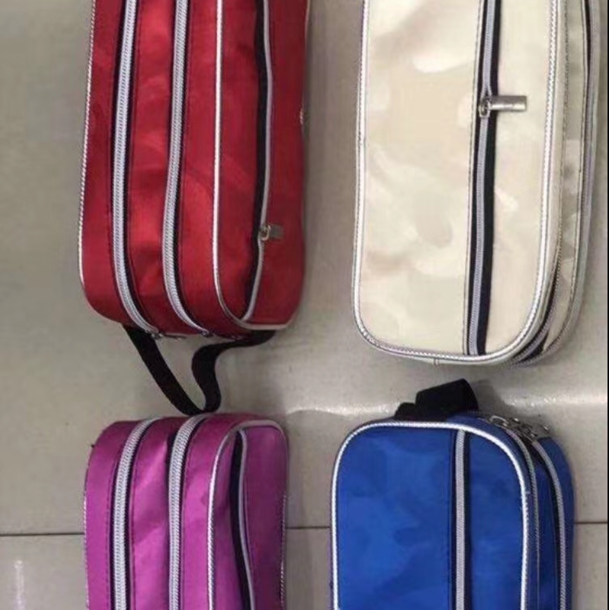 大容量单色笔袋