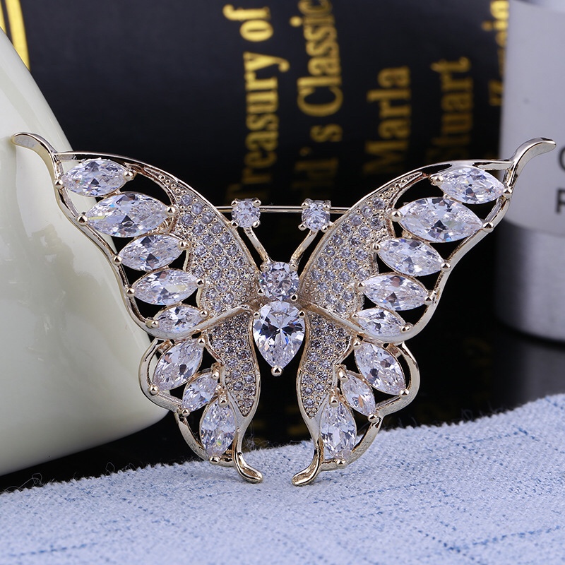 New formal butterfly zircon brooch Specification image