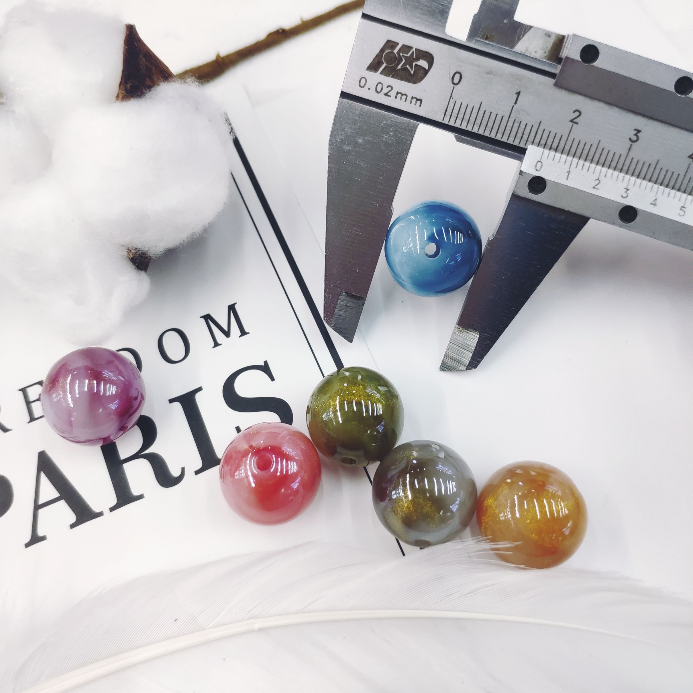 Aizhu Jewelry 18mm color dual-color straight hole round bead gold powder pearlescent acrylic jewelry accessories and clothing accessories