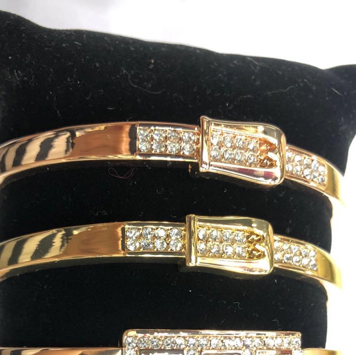Fake belt buckle bracelet