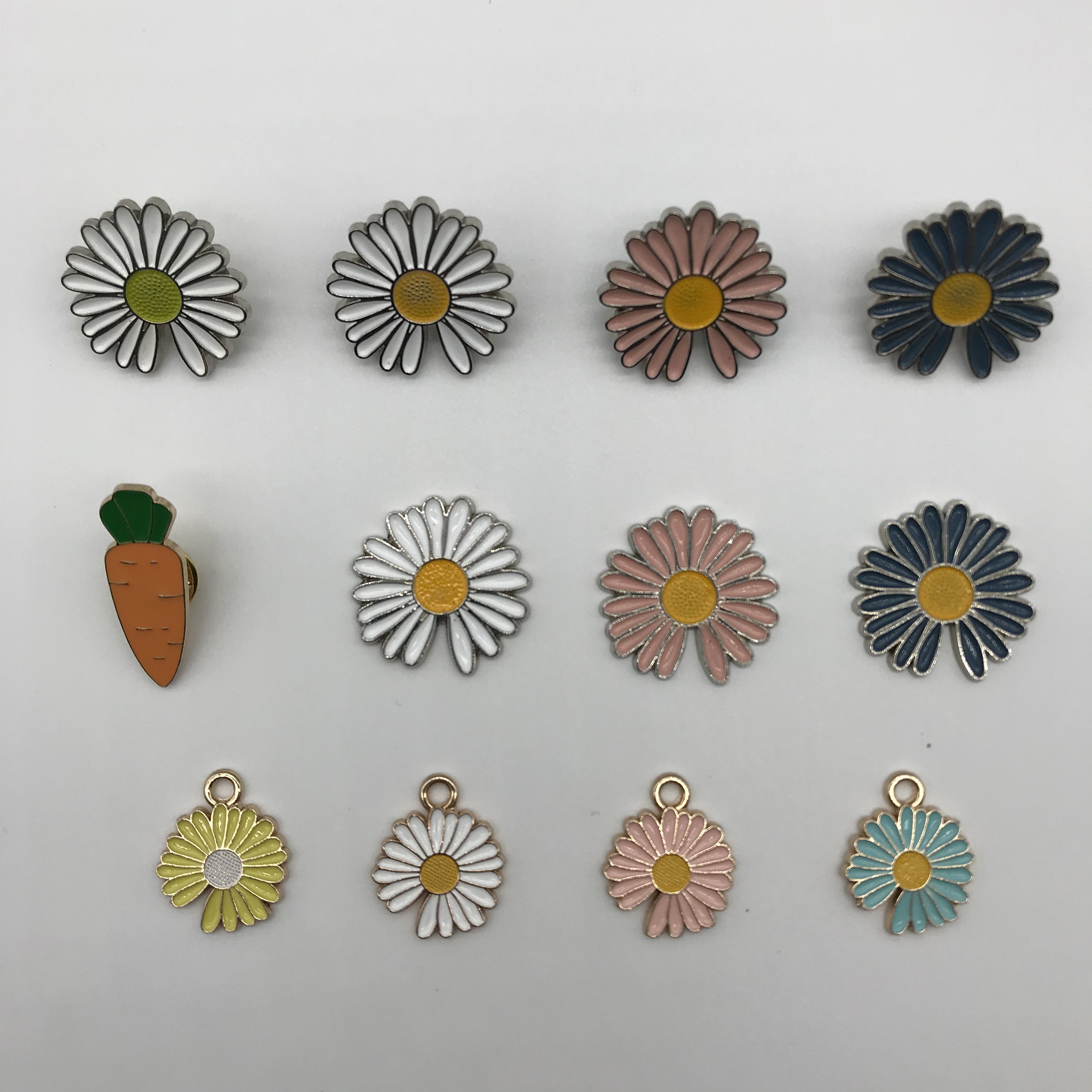 New alloy small Daisy painted pendant, butterfly buckle, chest buckle, clothing, luggage and other accessories detail image 2