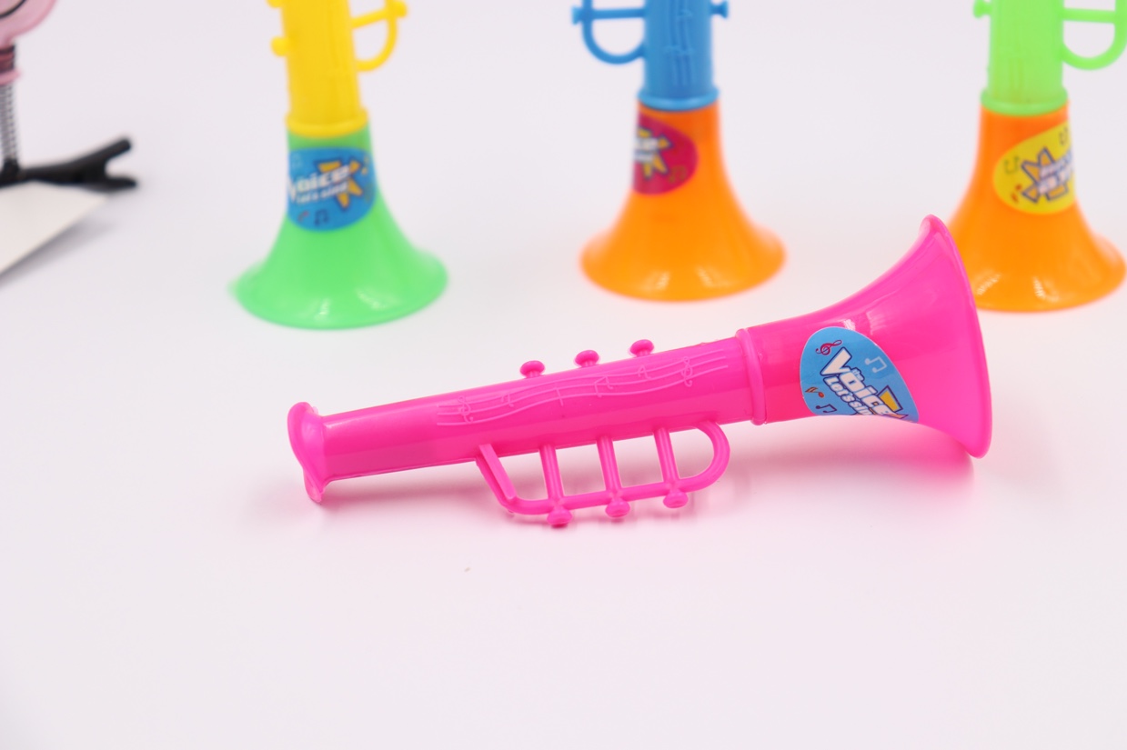 Little Trumpet children's plastic toys as gifts, Gashapon party toys Application Scenario