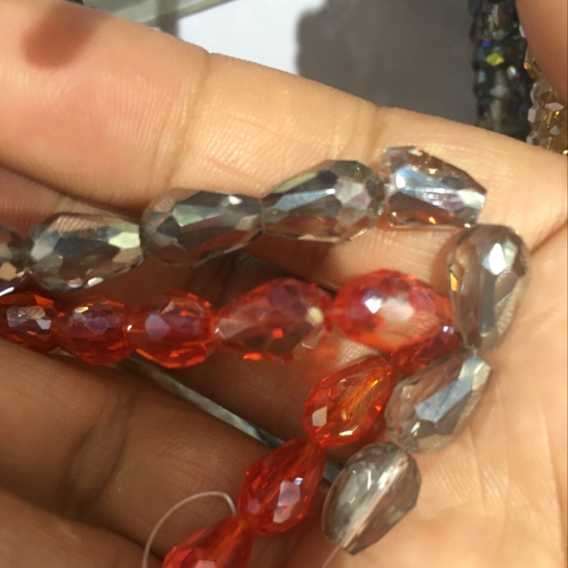 Straight hole water droplets thumbnail