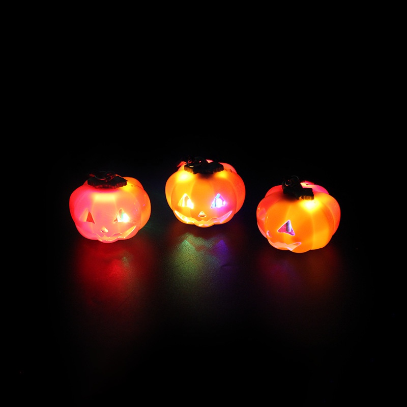 Halloween simulation LED lights, keychains, electronic candles, scary scene arrangements, pumpkin decorations Application Scenario