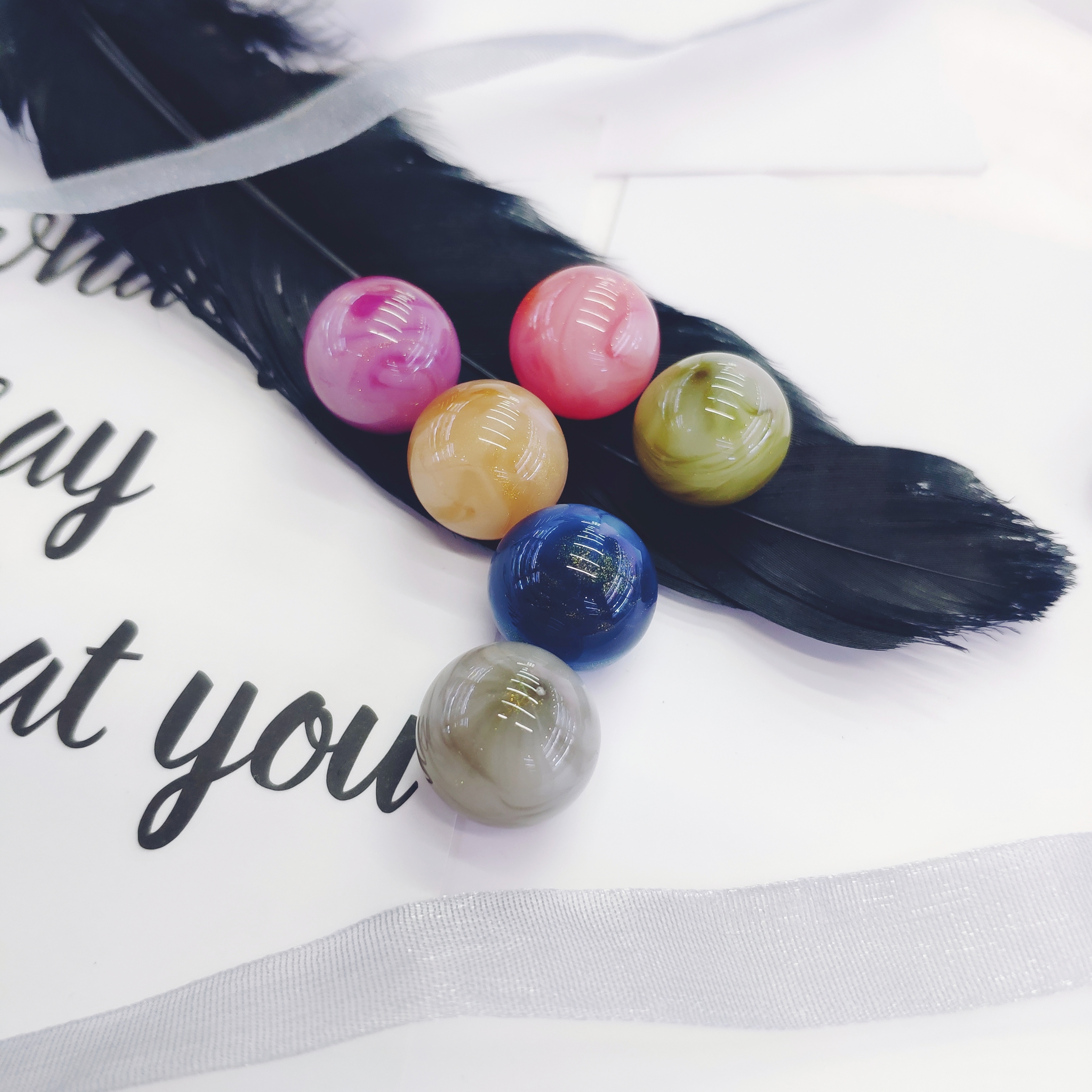 Aizhu Jewelry 16mm color two-color non-porous round beads gold powder acrylic jewelry accessories and clothing accessories detail image 2