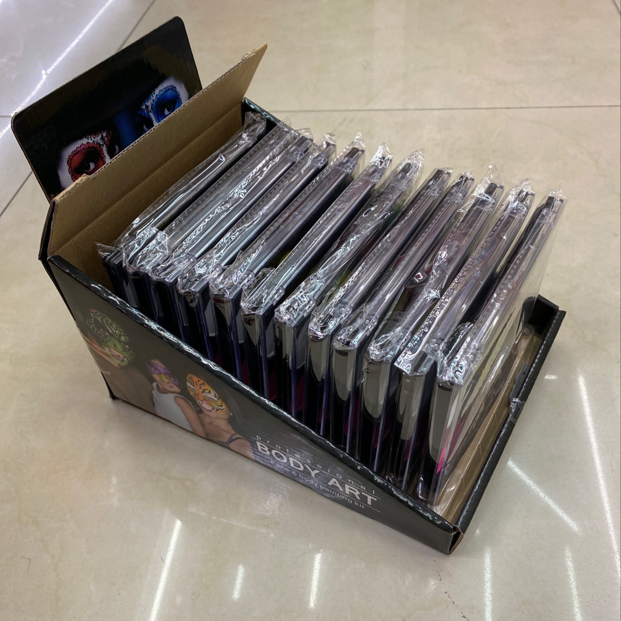 Halloween 8-color face color plate box set water-based face color ribbon brush body painting dance supplies Application Scenario