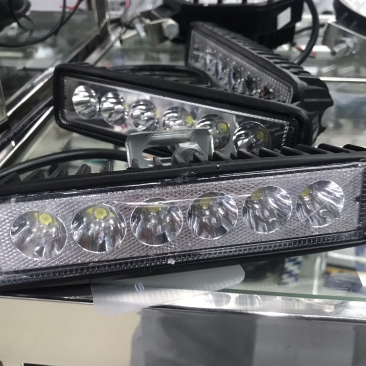 أضواء LED السيارة 18