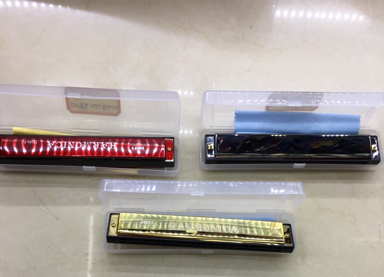 24孔塑料盒口琴